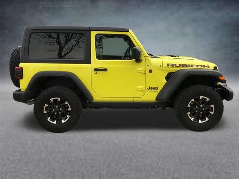Certified 2024 Jeep Wrangler Rubicon w/ Technology Group AWD/4WD image 14