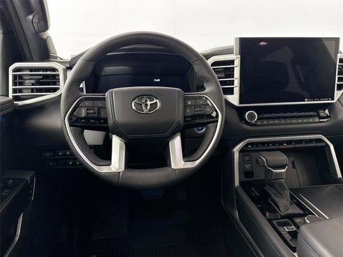 Certified 2024 Toyota Sequoia Platinum AWD/4WD image 31