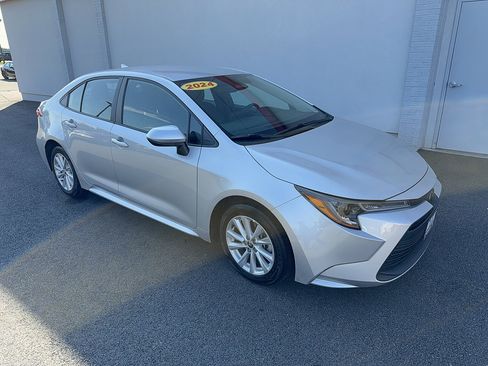 Certified 2024 Toyota Corolla LE w/ LE Convenience Package FWD image 2