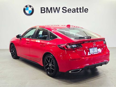 Used 2024 Honda Civic Sport Touring image 4