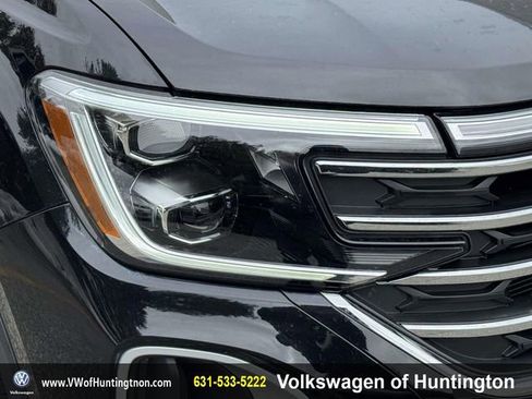 Certified 2025 Volkswagen Atlas SE image 8