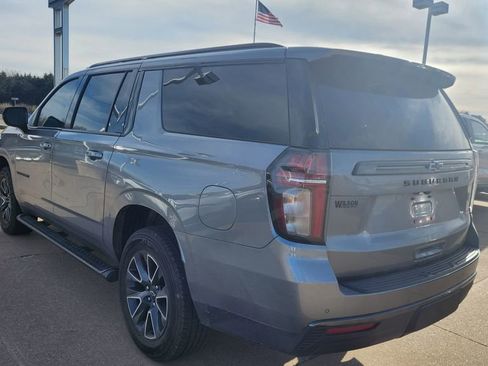 Used 2021 Chevrolet Suburban Z71 image 5