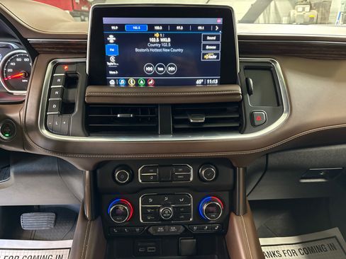 Used 2021 Chevrolet Suburban High Country image 31