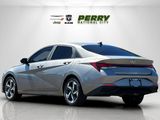 Used 2023 Hyundai Elantra SEL w/ Convenience Package image 5