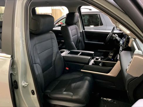 Used 2024 Toyota Tundra Limited image 8