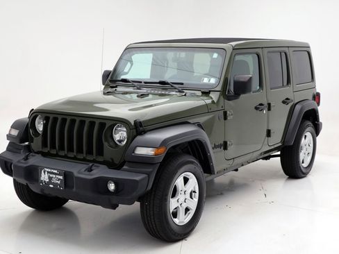 Used 2022 Jeep Wrangler Unlimited Sport w/ Sun And Sound Package AWD/4WD image 2