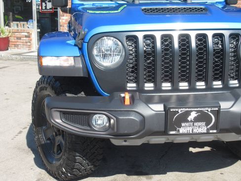 Used 2022 Jeep Gladiator Mojave w/ Cold Weather Group AWD/4WD image 3