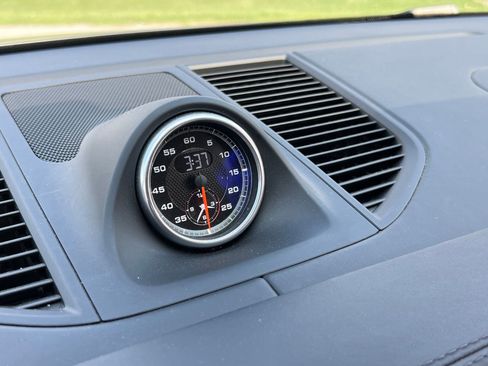 Certified 2020 Porsche Macan image 23