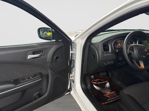 Used 2016 Dodge Charger R/T w/ Navigation & Travel Group RWD image 11