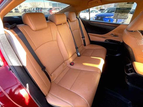 Used 2024 Lexus ES 350 w/ Premium Package image 18