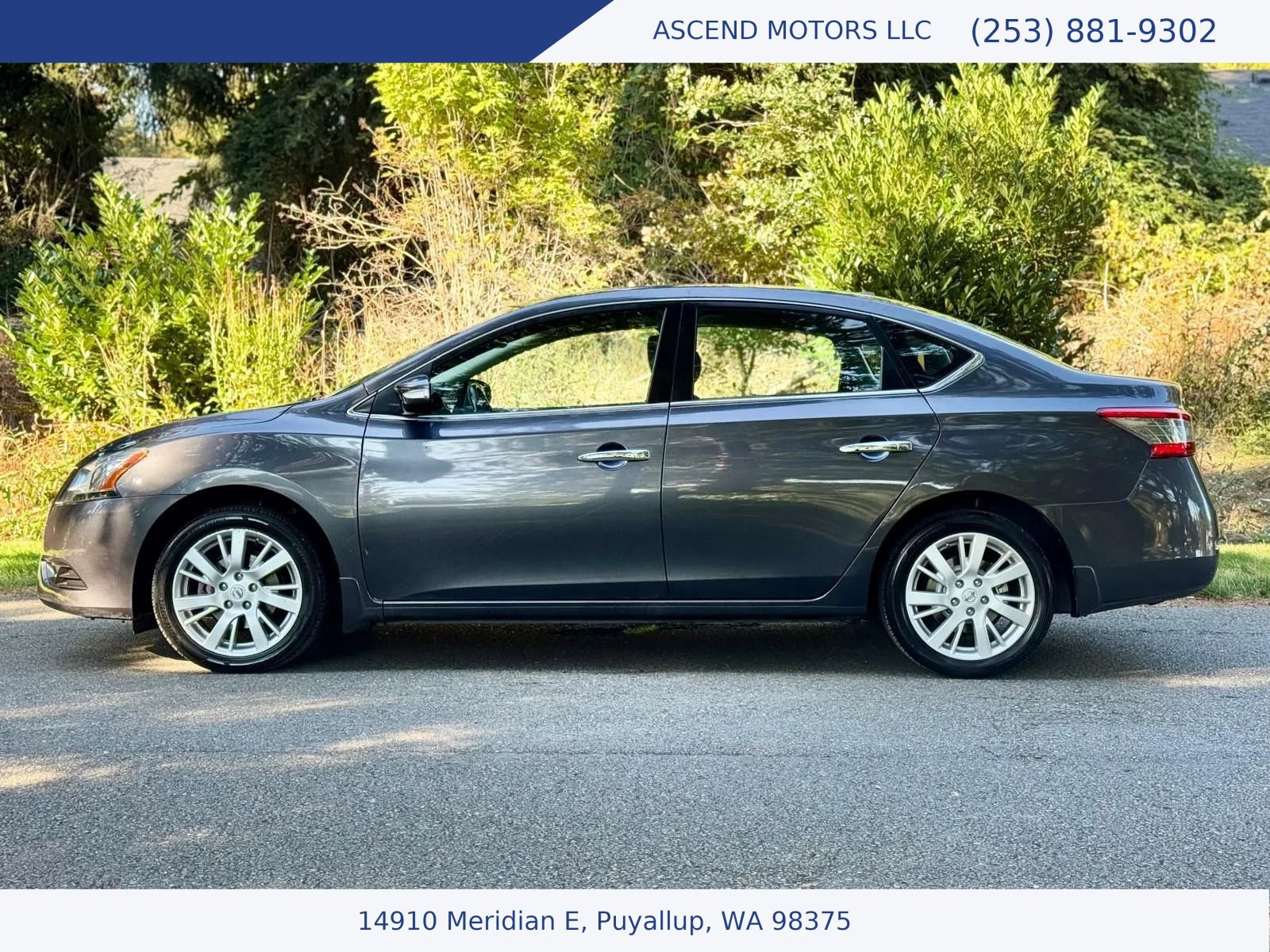 Used 2015 Nissan Sentra SL w/ Navigation Package FWD image 2
