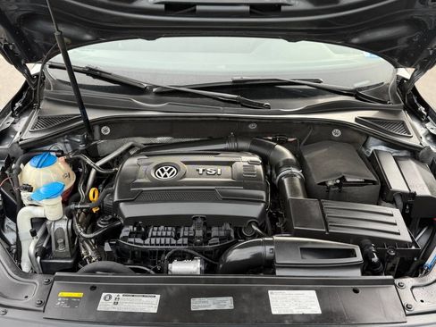 Used 2017 Volkswagen Passat 1.8T S image 7
