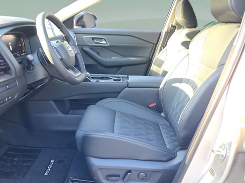 New 2026 Nissan Rogue Platinum AWD/4WD image 9