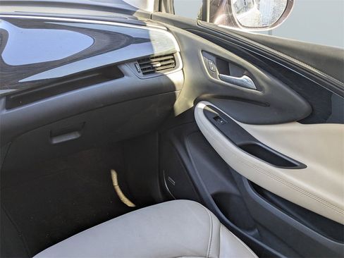 Used 2018 Buick Envision Premium w/ Driver Confidence Package image 18