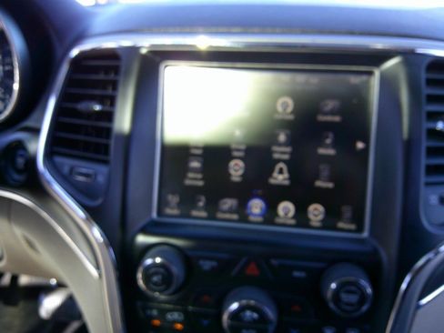 Used 2014 Jeep Grand Cherokee Limited w/ Luxury Group II image 63