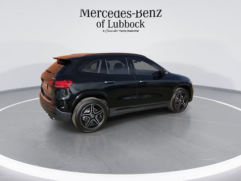 New 2025 Mercedes-Benz GLA 250 4MATIC image 8