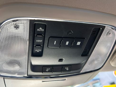 Used 2013 Jeep Grand Cherokee Laredo AWD/4WD image 21