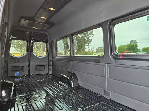 Used 2024 Mercedes-Benz Sprinter 3500 image 13