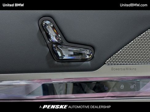 Used 2024 BMW 760i xDrive AWD/4WD image 4
