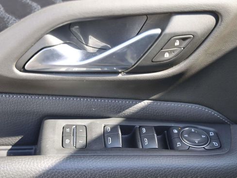 Used 2021 GMC Yukon Denali w/ Denali Premium Package image 15