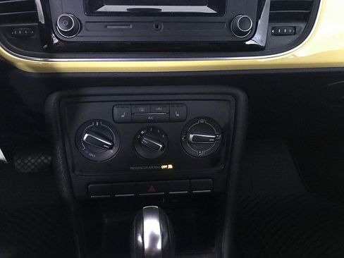 Used 2016 Volkswagen Beetle 1.8T S image 30