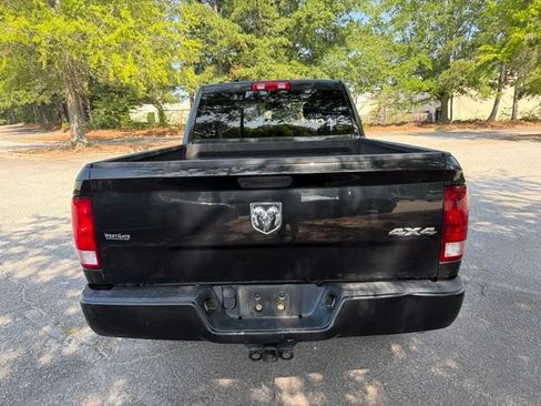 Used 2019 RAM 1500 Express AWD/4WD image 4
