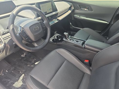 Certified 2026 Toyota Prius XLE FWD image 9