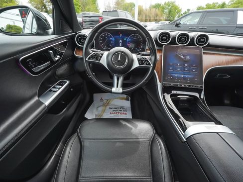 Used 2025 Mercedes-Benz C 300 4MATIC Sedan image 44