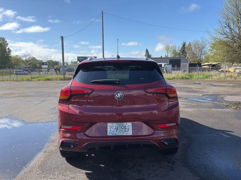 Used 2023 Buick Encore GX Select w/ Sport Touring Package image 5