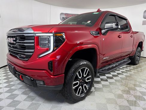 Used 2024 GMC Sierra 1500 AT4 w/ Technology Package image 8