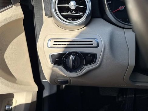 Used 2020 Mercedes-Benz C 300 4MATIC Sedan image 28