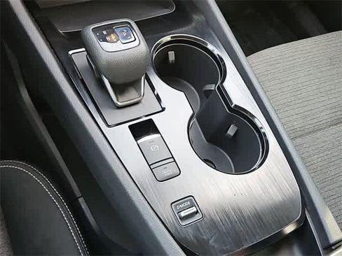 Used 2022 Nissan Rogue SV image 30