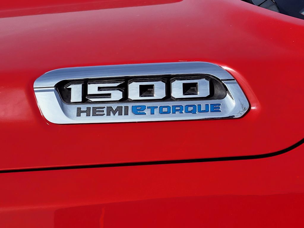 Used 2022 RAM 1500 Laramie AWD/4WD image 11