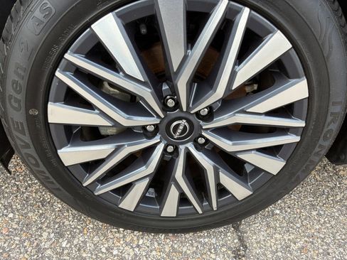 Used 2025 Nissan Altima 2.5 SV image 24