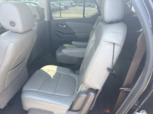 Used 2020 Chevrolet Traverse Premier w/ LPO, Floor Liner Package FWD image 5