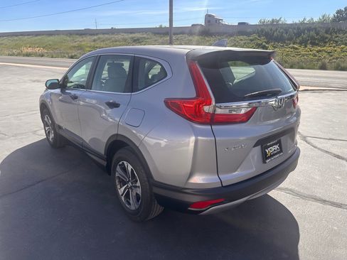 Used 2017 Honda CR-V LX image 4