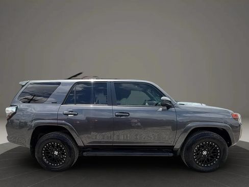 Used 2021 Toyota 4Runner SR5 AWD/4WD image 9
