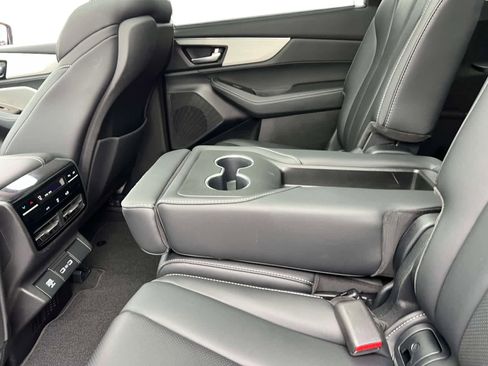 Used 2023 Acura MDX SH-AWD w/ Technology Package image 15