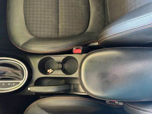 Used 2018 Kia Soul ! FWD image 15
