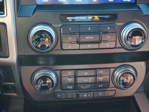 Used 2019 Ford F150 Platinum w/ Max Trailer Tow Package image 39