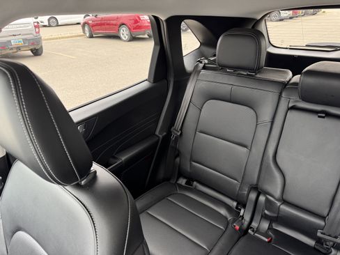 Certified 2022 Ford Escape SEL AWD/4WD image 12