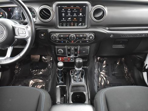 Used 2022 Jeep Wrangler Unlimited Rubicon 4xe image 12