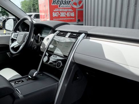 New 2026 Land Rover Discovery Dynamic SE AWD/4WD image 21