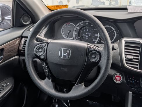 Used 2017 Honda Accord EX image 15