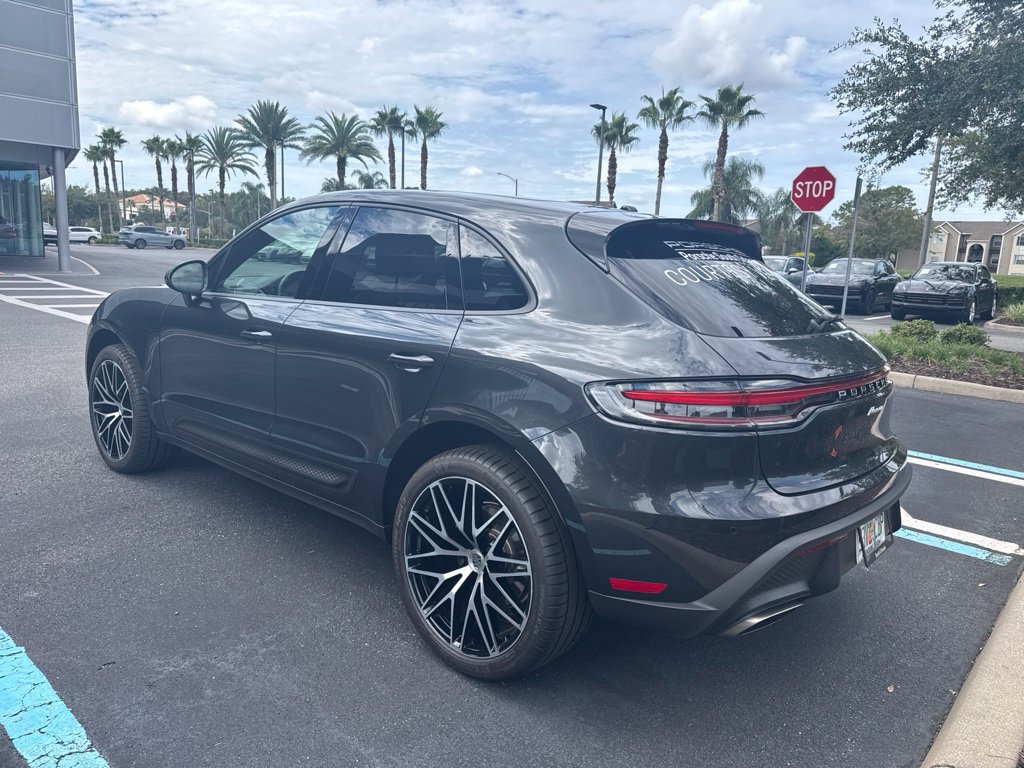 Certified 2026 Porsche Macan AWD/4WD image 3