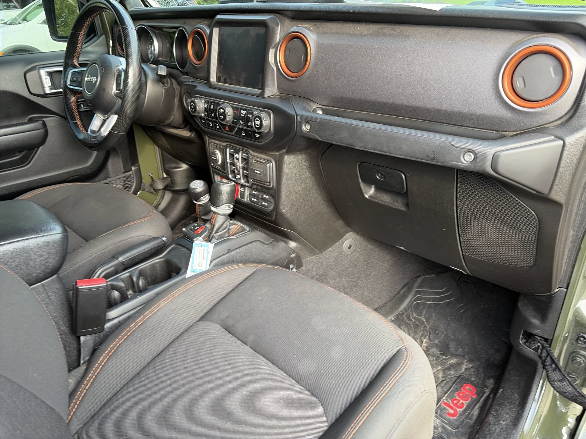 Used 2021 Jeep Gladiator Mojave AWD/4WD image 31