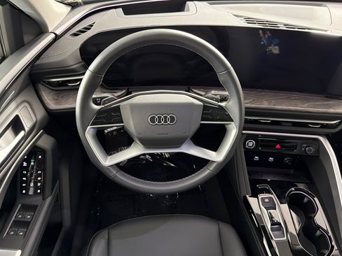 Used 2025 Audi Q5 Premium Plus w/ Premium Plus AWD/4WD image 13
