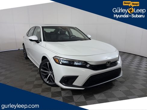 Used 2024 Honda Civic Touring image 1