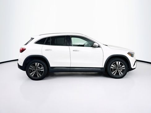 Used 2025 Mercedes-Benz GLA 250 image 10