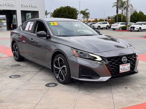 Certified 2023 Nissan Altima 2.5 SR w/ SR Premium Package image 2